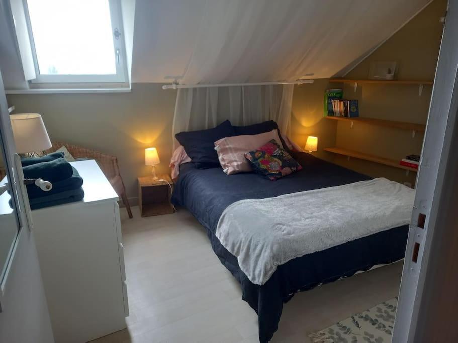 Appartement Des Hirondelles , Au Pied Du Chateau Chinon Exterior photo